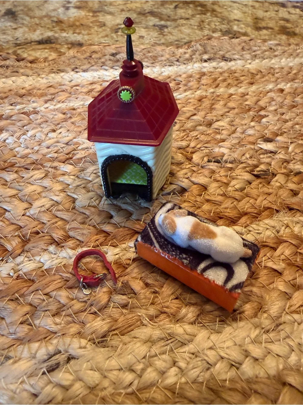 AG Mini Lil’ Pets Jack The Dog 4 Piece Dog , House, Collar, Bed American Girl